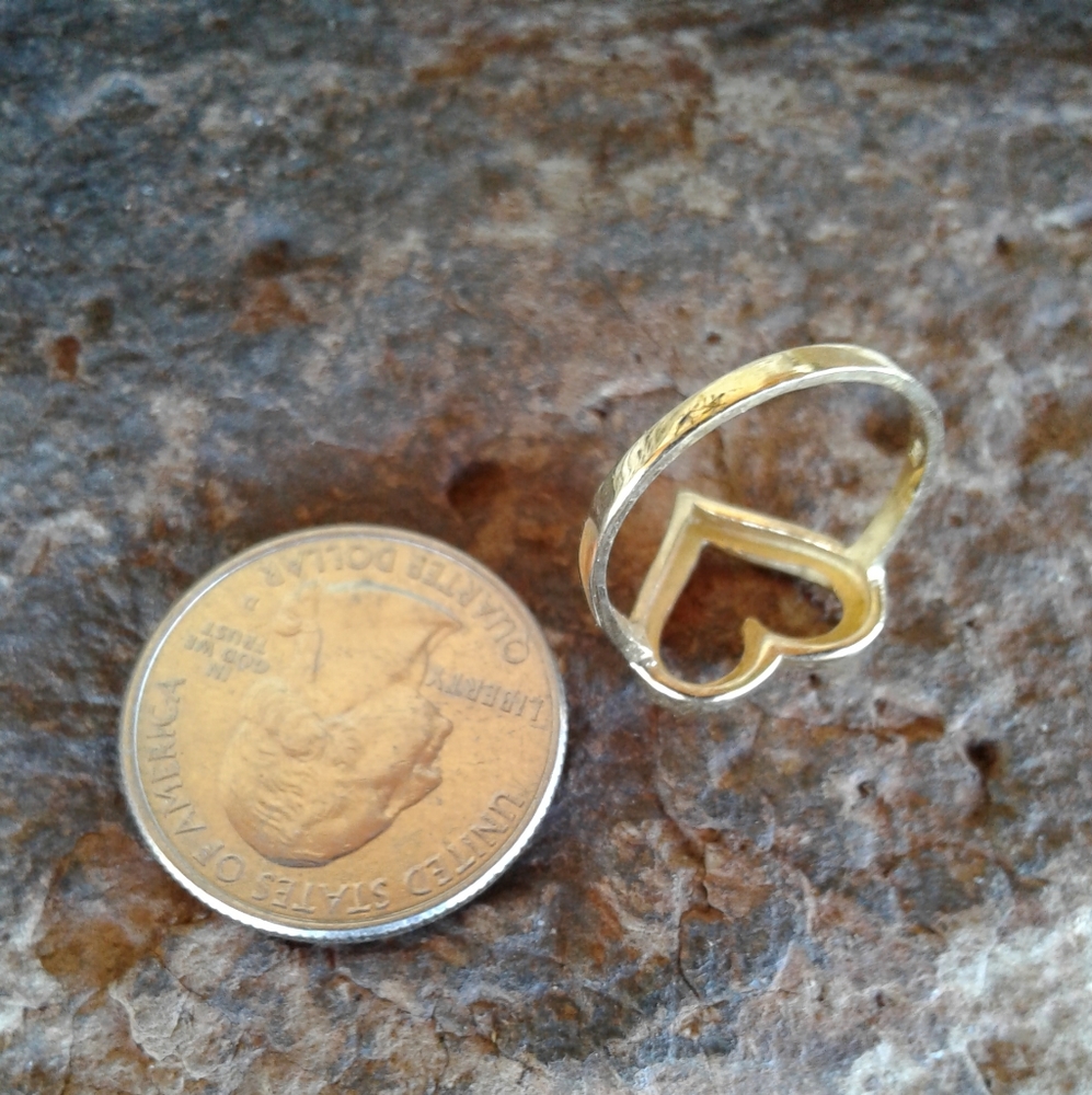 14k Solid Yellow Gold Heart Ring - image 3